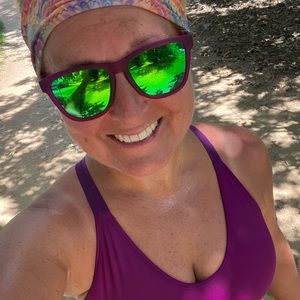 Meet your Posher, April